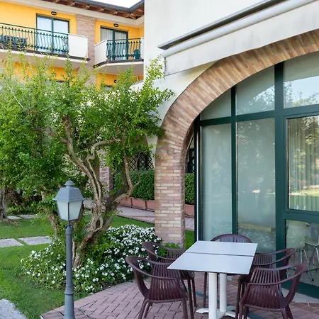 Aparthotel Le Terrazze Sul Residence&hotel Padenghe sul Garda