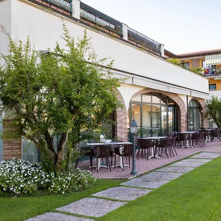 Aparthotel Le Terrazze Sul Residence&hotel 4*